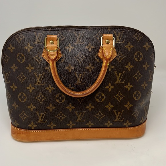 Louis Vuitton Alma Monogram Canvas - Picture 6 of 13